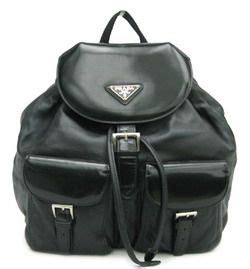 i love my sketchers but i love my prada backpack|I like my sketchers, but I love my prada backpack .